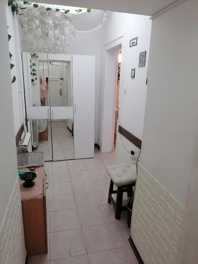 Low Cost Apartment Белград Экстерьер фото