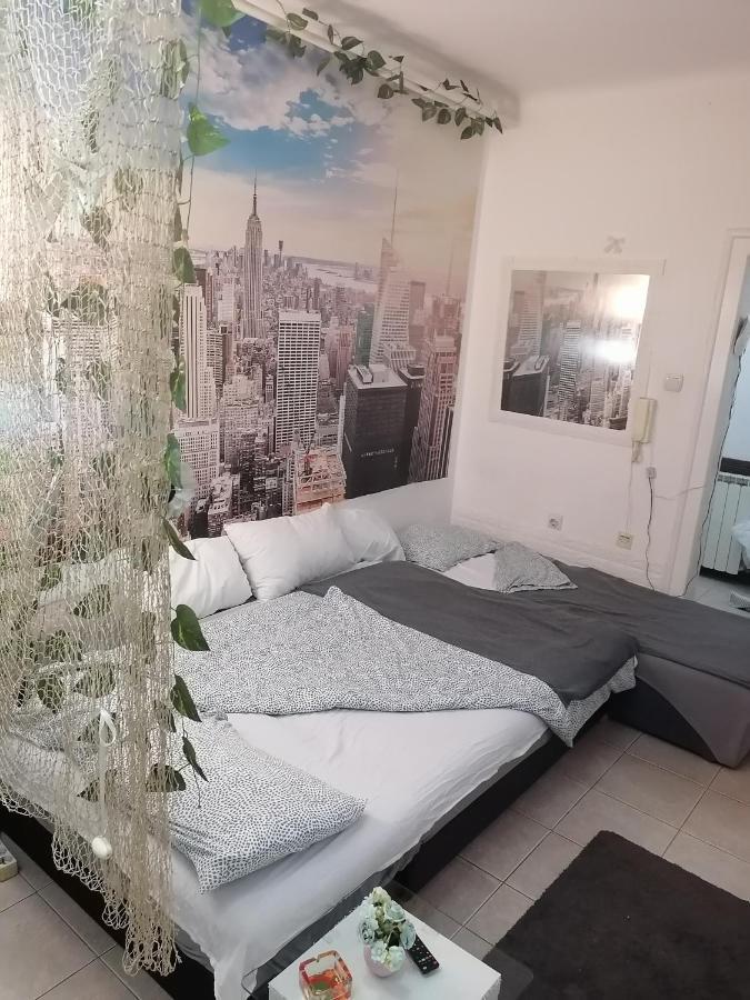Low Cost Apartment Белград Экстерьер фото