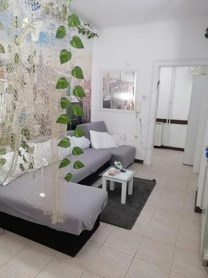 Low Cost Apartment Белград Экстерьер фото